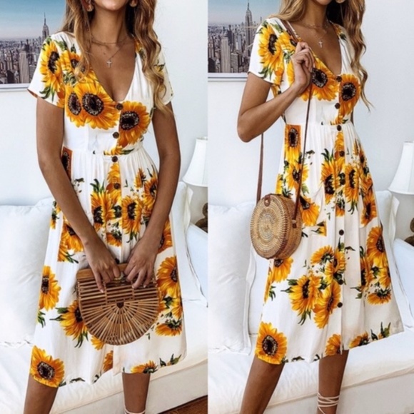 LAST - BETH Sunflower Dress    - Picture 3 of 3